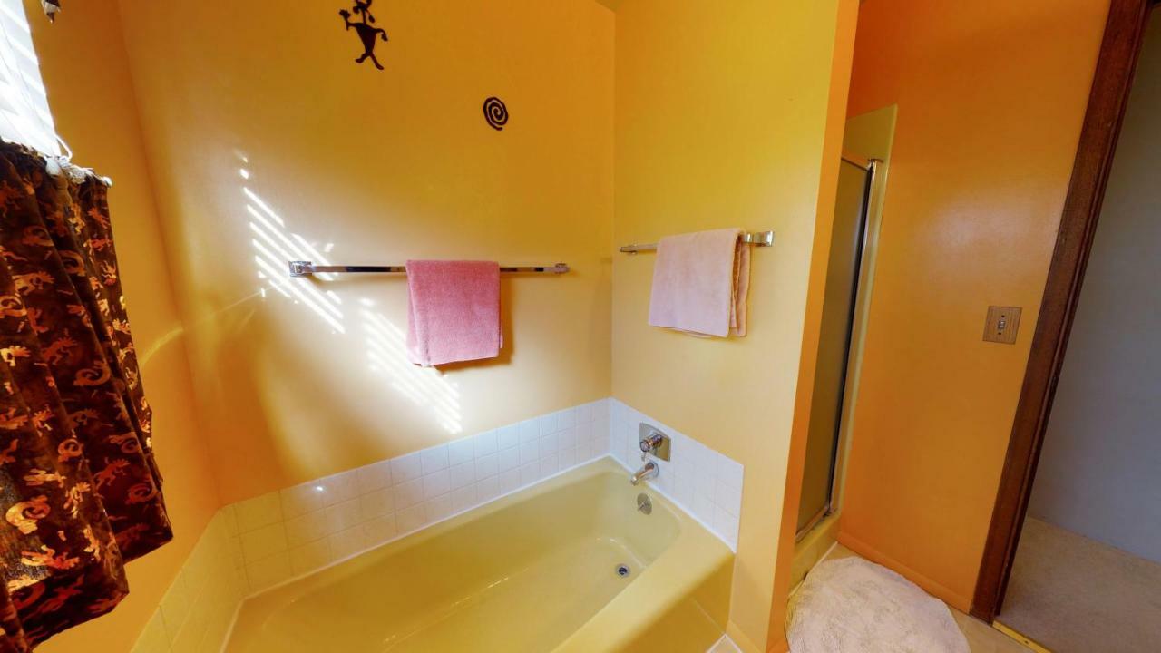 מונטיצ'לו Hideout Ft Abajo 2 Bedroom Cabin, Stunning Views, Secluded! מראה חיצוני תמונה