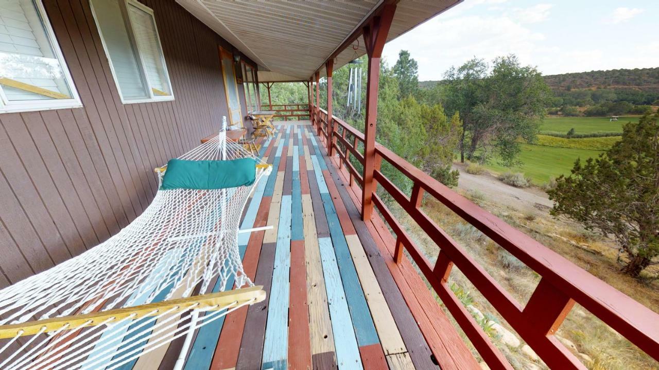 מונטיצ'לו Hideout Ft Abajo 2 Bedroom Cabin, Stunning Views, Secluded! מראה חיצוני תמונה